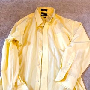 Rbm collection mens button down yellow cotton blend shirt. Size 17